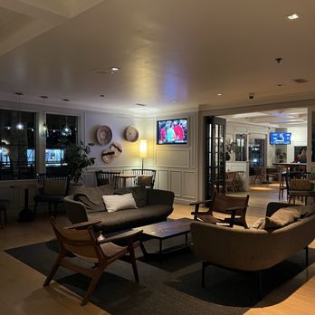 Mad & Vin - Hotel interior - New American Near Me - Solvang, California