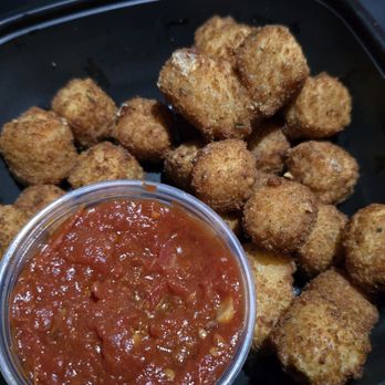 Lou Malnati's Pizzeria - Toasted cheddar cubes - Pizza Near Me - Brookfield, Wisconsin