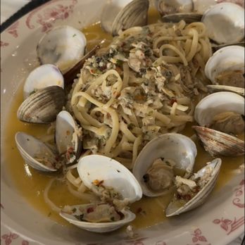 Carbonara - Linguini Vongole - Italian Near Me - Arlington, Virginia Carbonara - Linguini Vongole - Italian Near Me - Arlington, Virginia
