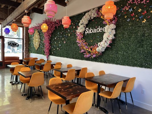 Lao Garden Restaurant & Bar by null