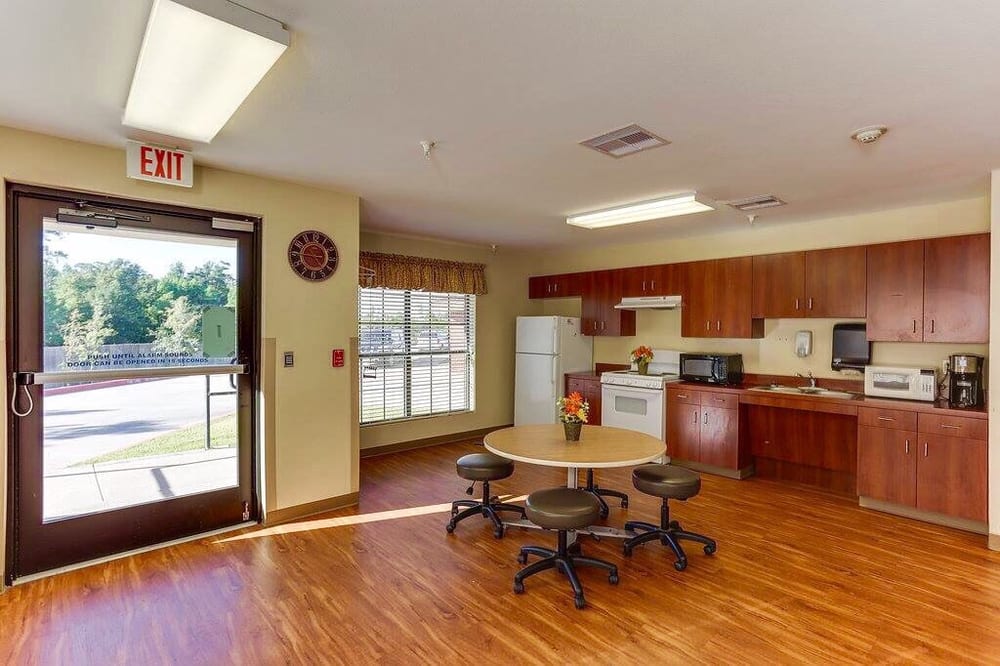 PARK MANOR OF THE WOODLANDS 13 Reviews 1014 Windsor Lakes Blvd, The