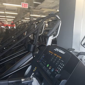 Blink Fitness - Valley Stream - Gyms Near Me - Valley Stream, New York Blink Fitness - Valley Stream - Gyms Near Me - Valley Stream, New York