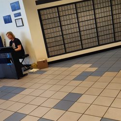 US Post Office - Christmas Piano!