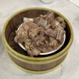 Steamed pork spareribs