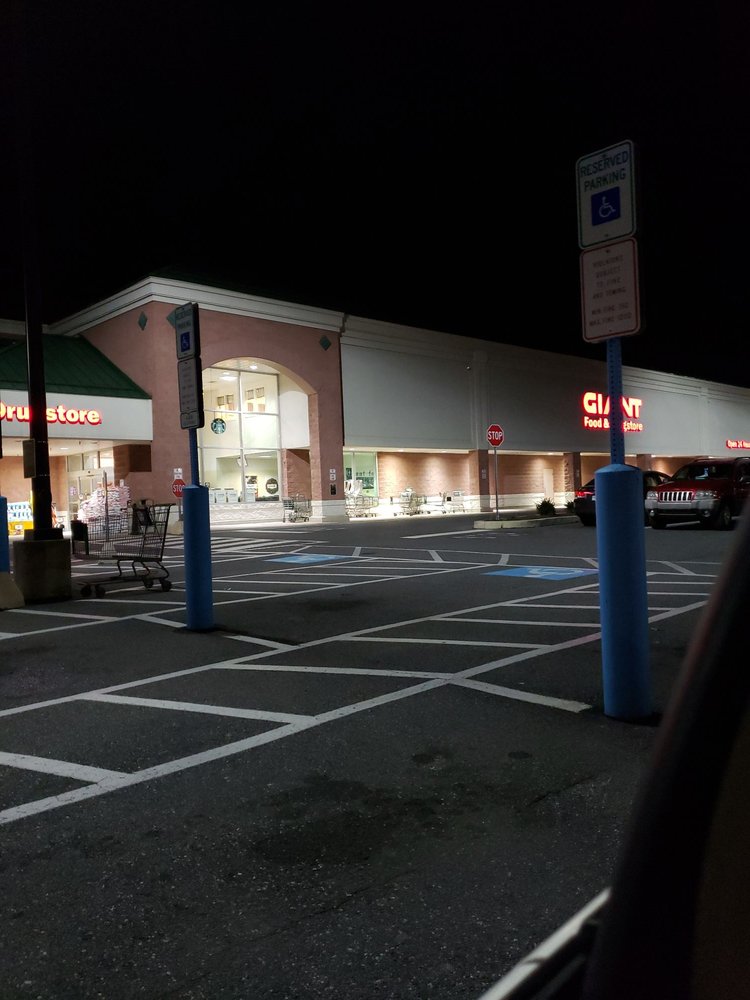 GIANT FOOD STORES 10 Photos & 30 Reviews 1605 Lititz Pike