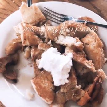 Strawberry Place - Hot Apple Cinnamon Pancake - Breakfast & Brunch Near Me - Nyack, New York