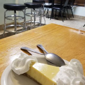 Fish Shack - Key lime pie, delicious! - Seafood Near Me - Lighthouse Point, Florida