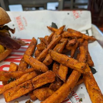 Benjies Munch - Sweet potato fries - Food Trucks Near Me - San Antonio, Texas