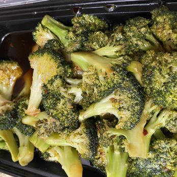 Chen's Kitchen - Broccoli with Garlic Sauce - Restaurants Near Me - New Haven, Connecticut Chen's Kitchen - Broccoli with Garlic Sauce - Restaurants Near Me - New Haven, Connecticut