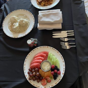 M Resort - Room service: fruit plate, biscuits and gravy, and a breakfast burrito - Hotels Near Me - Henderson, Nevada