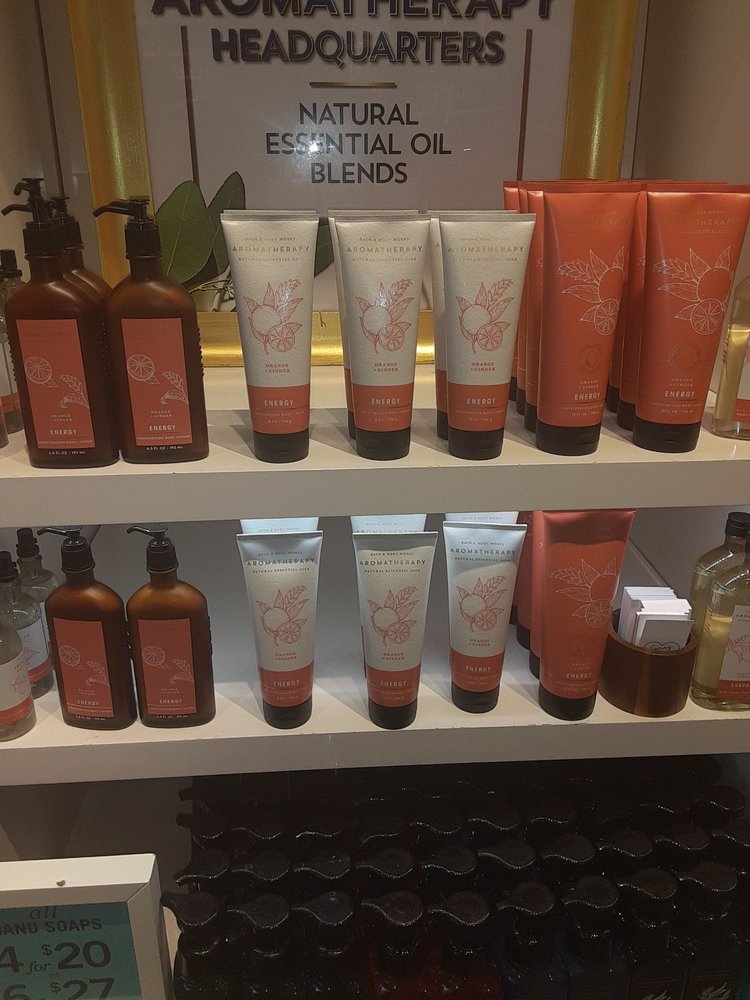BATH & BODY WORKS Updated August 2024 2200 Tanger Blvd, Washington, Pennsylvania Cosmetics