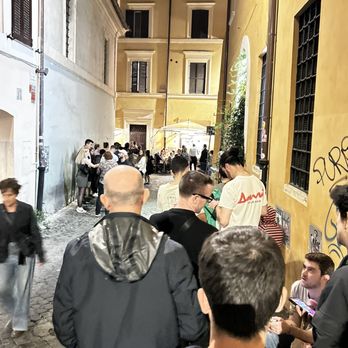 Da Enzo al 29 - 45 minute wait in line but food not worth the wait. - Roman Near Me - Rome, RM Da Enzo al 29 - 45 minute wait in line but food not worth the wait. - Roman Near Me - Rome, RM