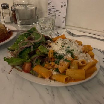 Sugo - Garden salad and rigatoni - Italian Near Me - Toronto, Ontario Sugo - Garden salad and rigatoni - Italian Near Me - Toronto, Ontario