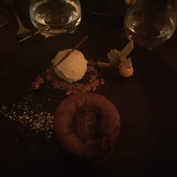 La Poule au Pot - Chocolate cake a la mode - French Near Me - Paris, 75 La Poule au Pot - Chocolate cake a la mode - French Near Me - Paris, 75
