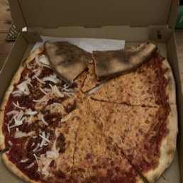 We ordered a Regular pizza with bacon and onion. We ordered a Regular pizza with bacon and onion.