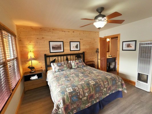 Creekside Lodge by null