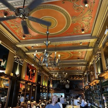 A Brasileira - Cafes Near Me - Lisbon, 11