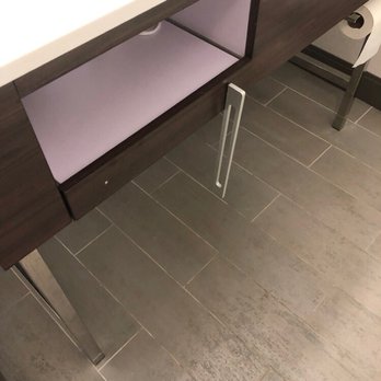 Hampton Inn Brookhaven - Broken handle - Hotels Near Me - Brookhaven, Mississippi