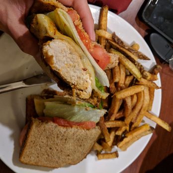 The Rustic Table - Chipotle chicken sandwich - New American Near Me - Emigrant Gap, California