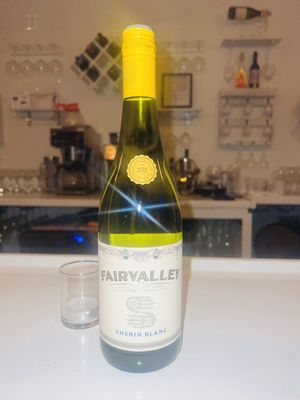 Soca Cafe and Wine Bar by null