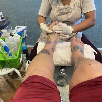M-ve Nails - Getting a massage - Nail Salons Near Me - Carlisle, Pennsylvania M-ve Nails - Getting a massage - Nail Salons Near Me - Carlisle, Pennsylvania