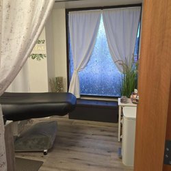 Cloud Nine Indulgence Wax & Lash Studio