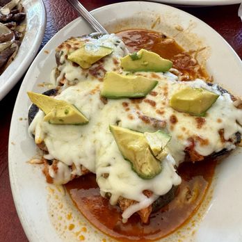 Los Tres Lagos - Mushroom Morelos - Mexican Near Me - Salem, Wisconsin Los Tres Lagos - Mushroom Morelos - Mexican Near Me - Salem, Wisconsin