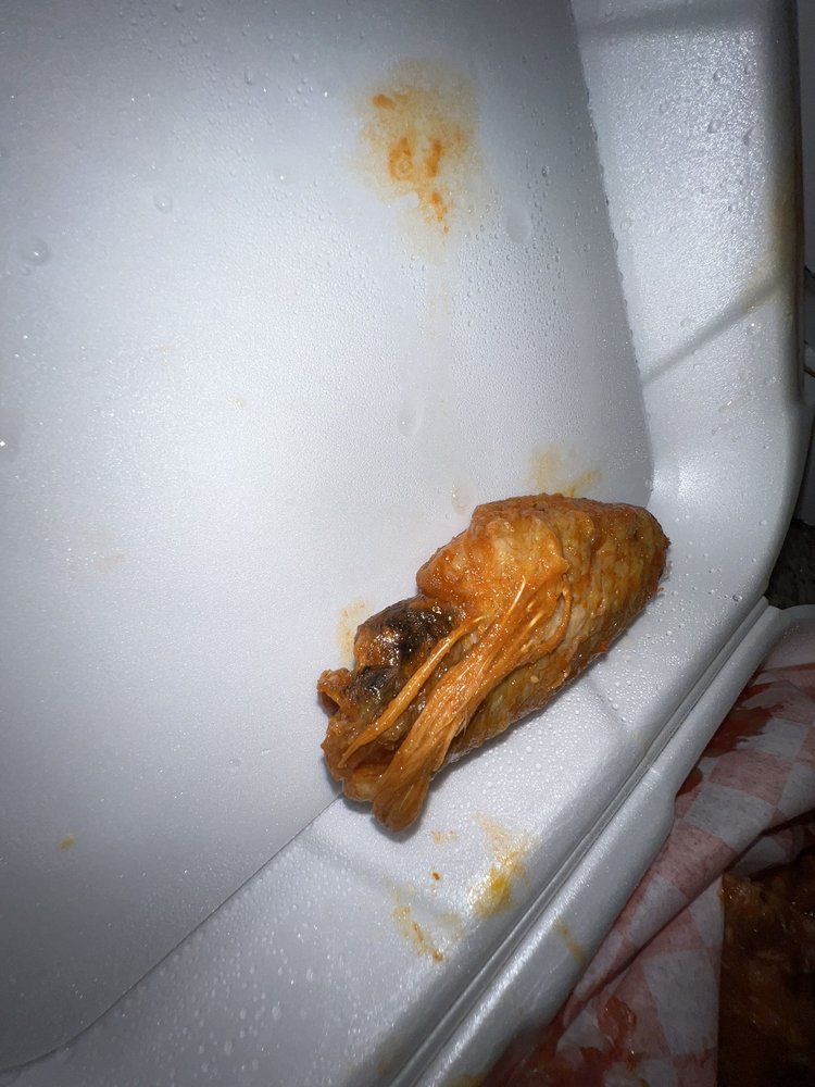 Naked City Pizza - Photo 3