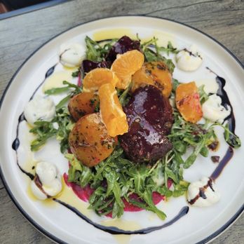 Cavalletta Restaurant - Beets and Citrus salad - New American Near Me - Aptos, California