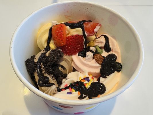 Toppings Yogurt by null