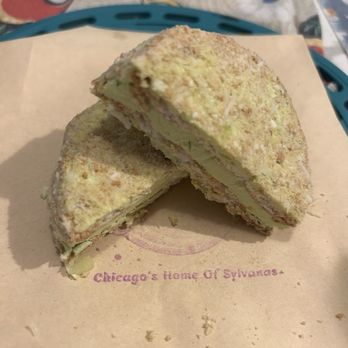 Crumbs nd Creams - Pandan flavor - Bakeries Near Me - Chicago, Illinois