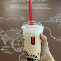 Gong Cha - Earl Grey Milk tea with Milk Foam