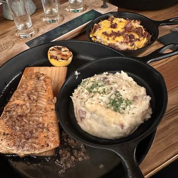 Southern Comfort - Salmon and mash - Comfort Food Near Me - Gatlinburg, Tennessee