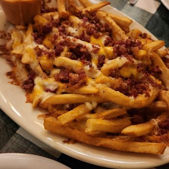 Chimney Rock Inn Flemington - Pretty good loaded fries for an appetizer - American Near Me - Flemington, New Jersey Chimney Rock Inn Flemington - Pretty good loaded fries for an appetizer - American Near Me - Flemington, New Jersey