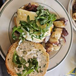 Breakfast sandwich