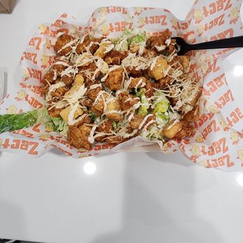Zecto Hot Chicken - a plate of food on a table - Chicken Wings Near Me - Fullerton, California Zecto Hot Chicken - a plate of food on a table - Chicken Wings Near Me - Fullerton, California