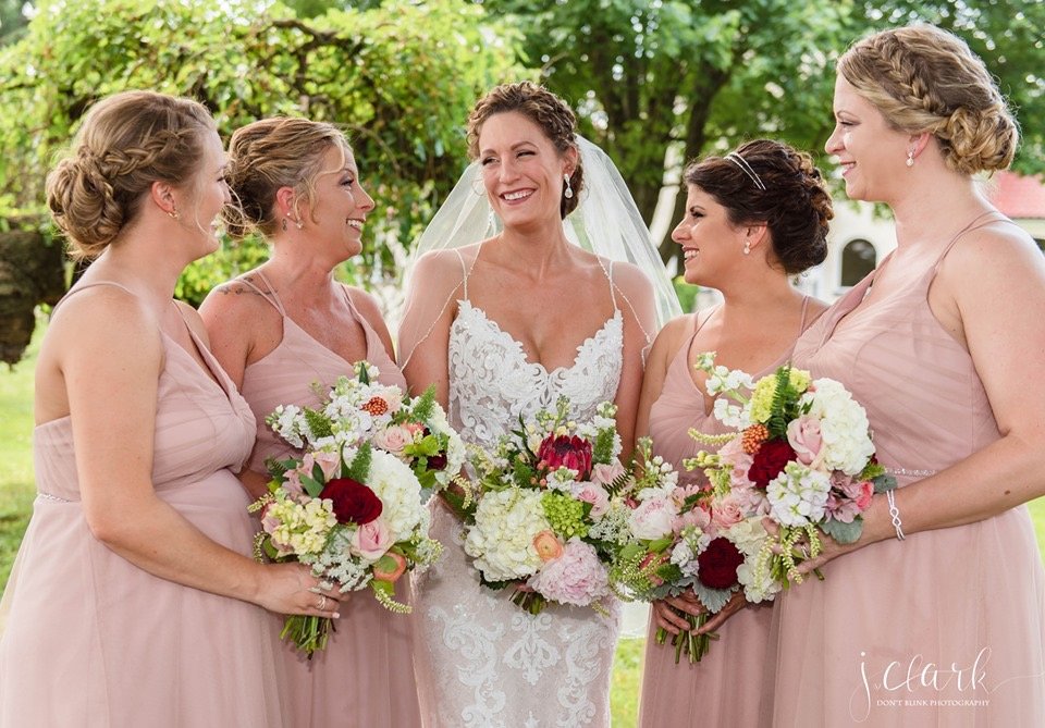 Becky's Bridal & Formal Logo