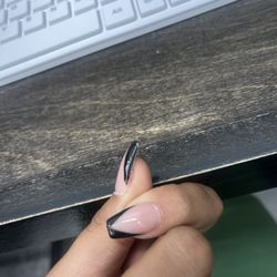 Rockie Nails - The sides of the nails are so ugly