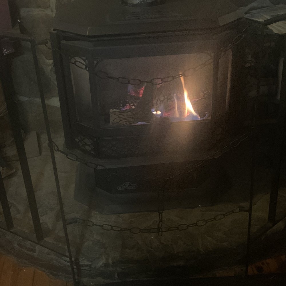 Pine Lounge - Cozy Fireplace - Lounges Near Me - Cowlesville, New York Pine Lounge - Cozy Fireplace - Lounges Near Me - Cowlesville, New York
