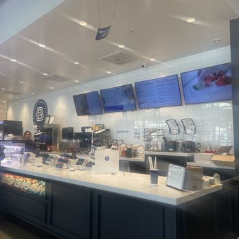 Paris Baguette - The order counter - Bakeries Near Me - Hayward, California