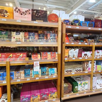 Roly Poly Bakery - Bakeries Near Me - New Britain, Connecticut