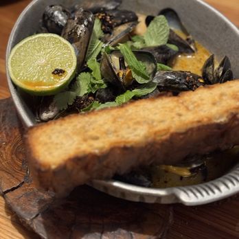 Persepshen - Mussels and house made bread - Beer, Wine & Spirits Near Me - Phoenix, Arizona