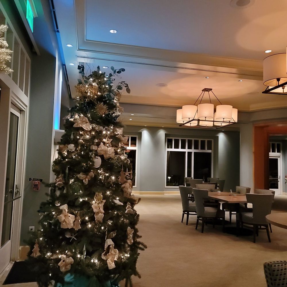 Atlantic Grille - Christmas spirit.... - Seafood Near Me - Palm Coast, Florida