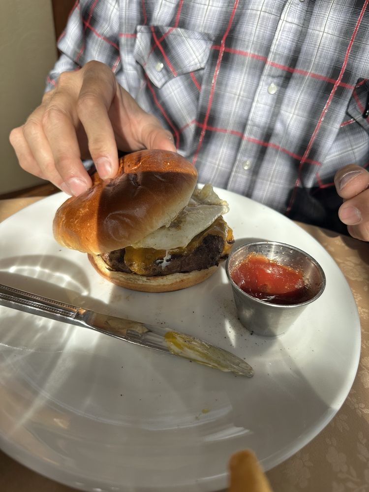 Woodbine Inn and Restaurant Logo