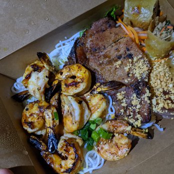 Com Tam Ninh Kieu - Bún with a pork chop and shrimp - Vietnamese Near Me - Bronx, New York Com Tam Ninh Kieu - Bún with a pork chop and shrimp - Vietnamese Near Me - Bronx, New York