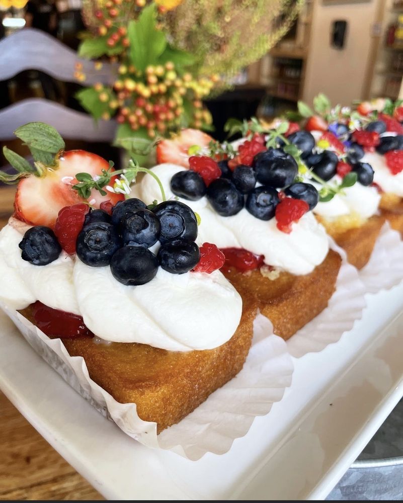 TALULA’S Updated August 2024 2 Morning Walk Ln, Kennebunk, Maine