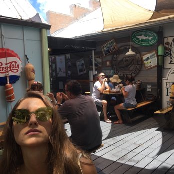 DJ's Clam Shack - Seafood Near Me - Key West, Florida