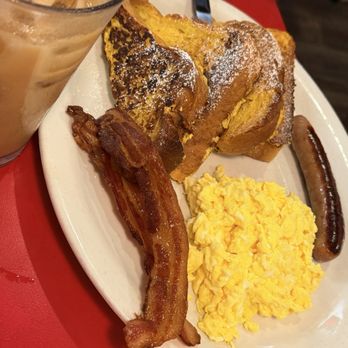 Maureen's Kitchen - Breakfast & Brunch Near Me - Smithtown, New York Maureen's Kitchen - Breakfast & Brunch Near Me - Smithtown, New York