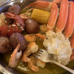 Pier 81 Boiling Seafood & Bar - Good food good service
