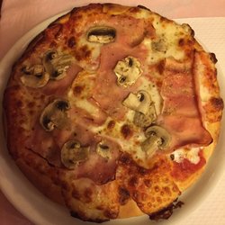 Oceania - Prosciutto e funghi, ham and mushroom